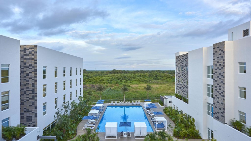 City Express Suites by Marriott Cancun Aeropuerto Riviera, imagen 2