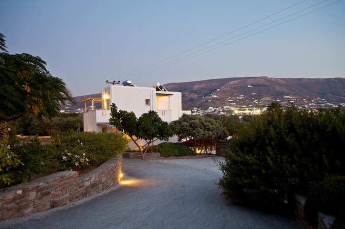 Roses Beach Hotel 