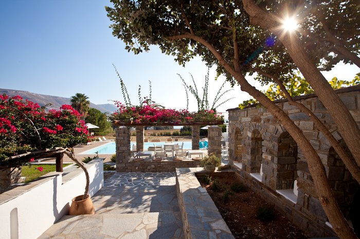 Roses Beach Hotel 