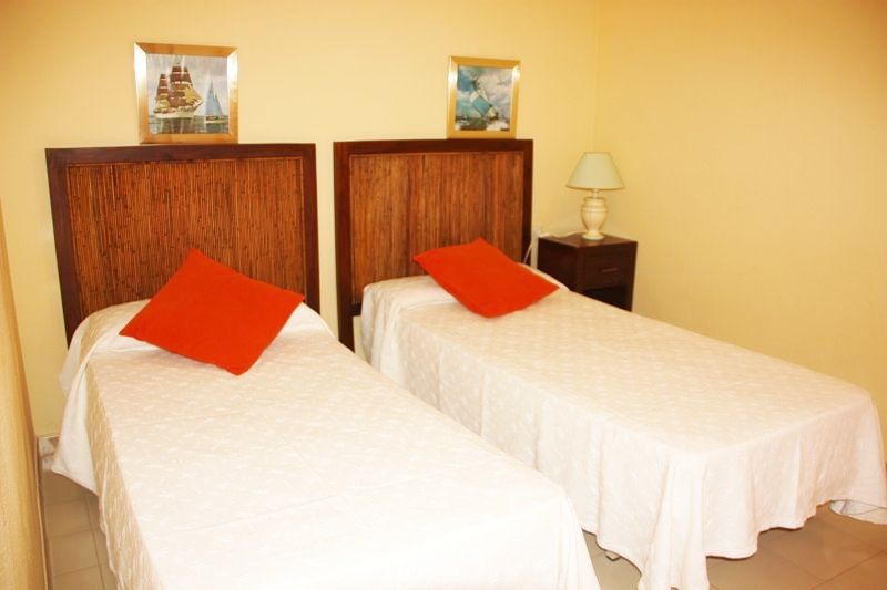 Apartamentos Playa Romana 3000 