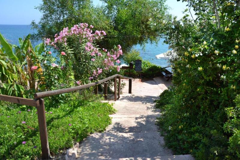 Aphrodite Beach Hotel 
