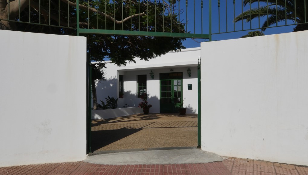 Apartamentos Tropicana 
