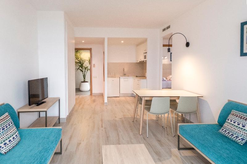Cye Holiday Centre Aparthotel