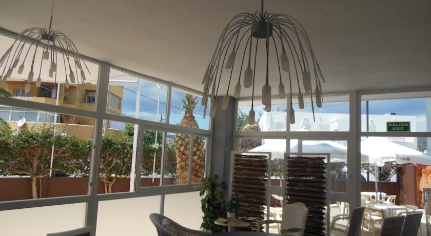 Apartamentos Es Cantó 