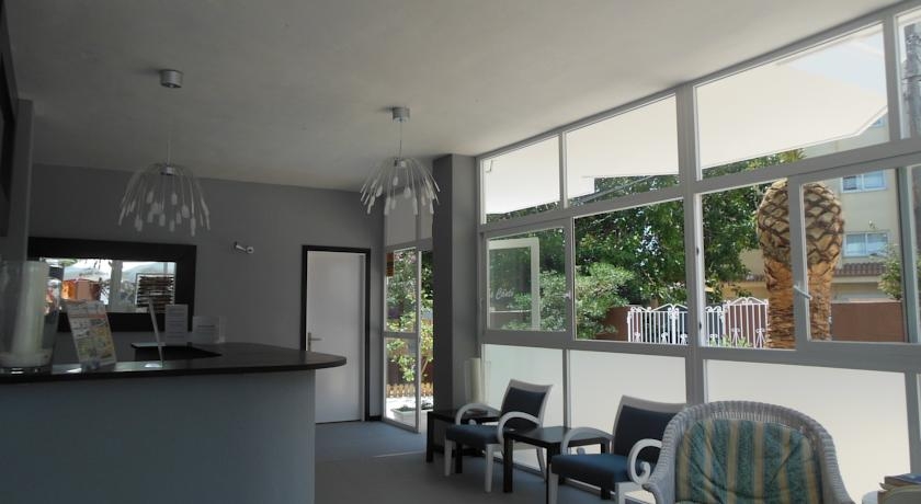 Apartamentos Es Cantó 