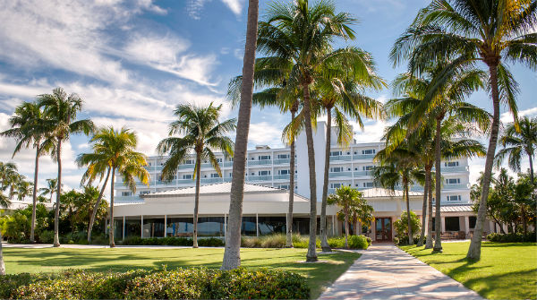 Naples Beach Hotel And Golf Club 
