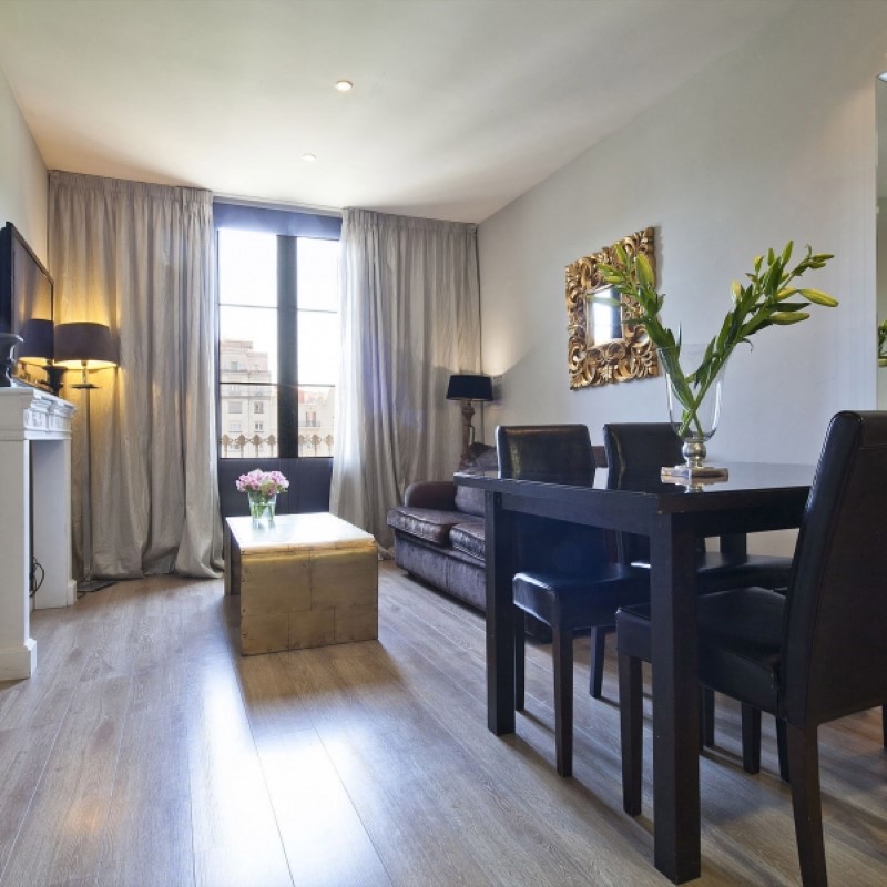 Grandom Suites 