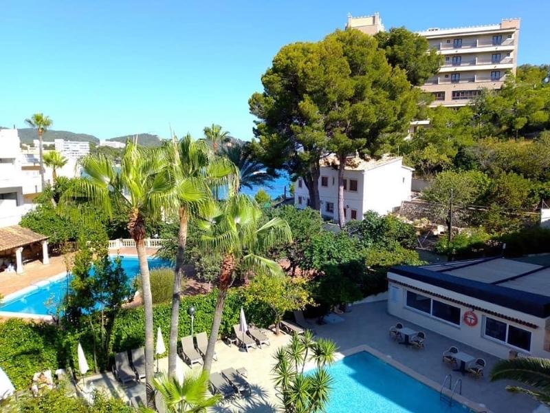 Flor Los Almendros Hotel & Apartments 