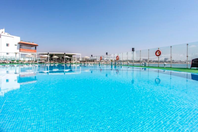 Bianca Beach Family & Resort 