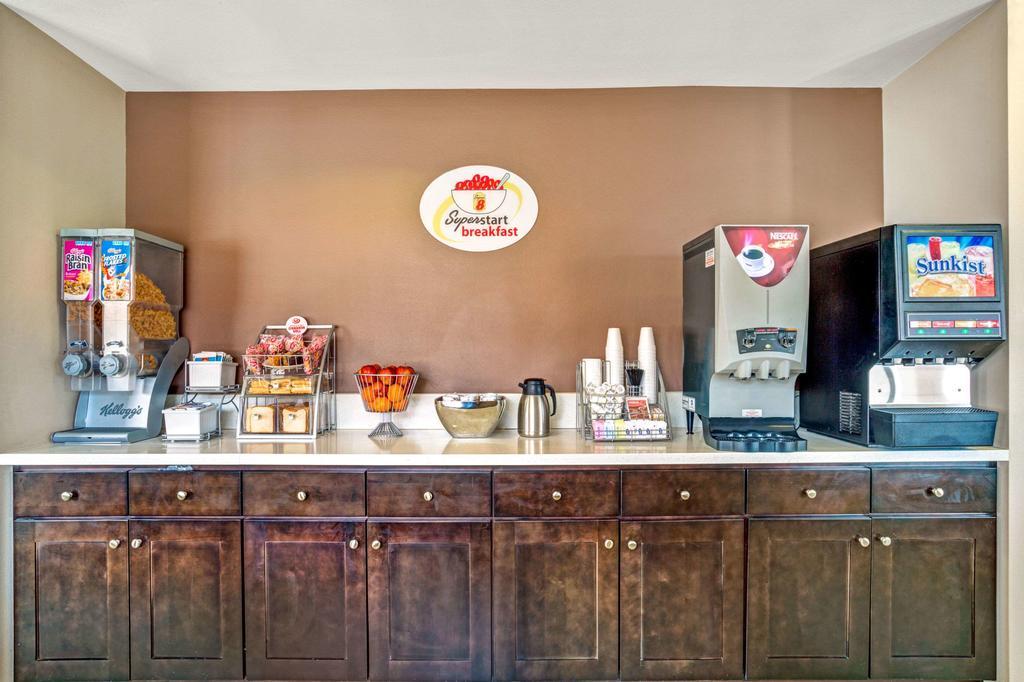 Super 8 By Wyndham Las Vegas Nellis Afb Area 