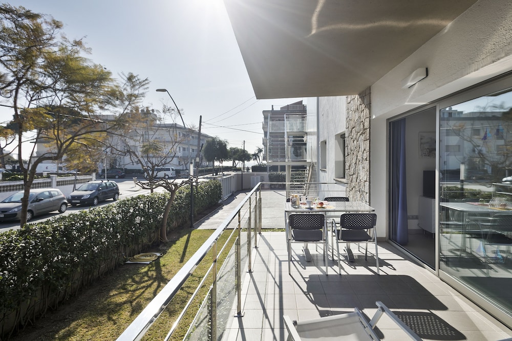 Apartamentos Castellmar 