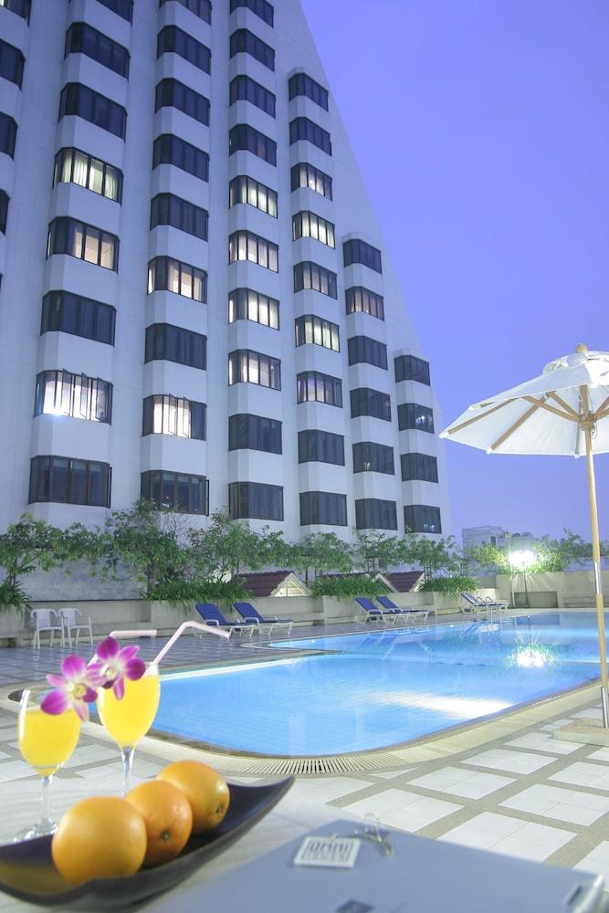 Omni Tower Sukhumvit Nana By Compass Hospitality 