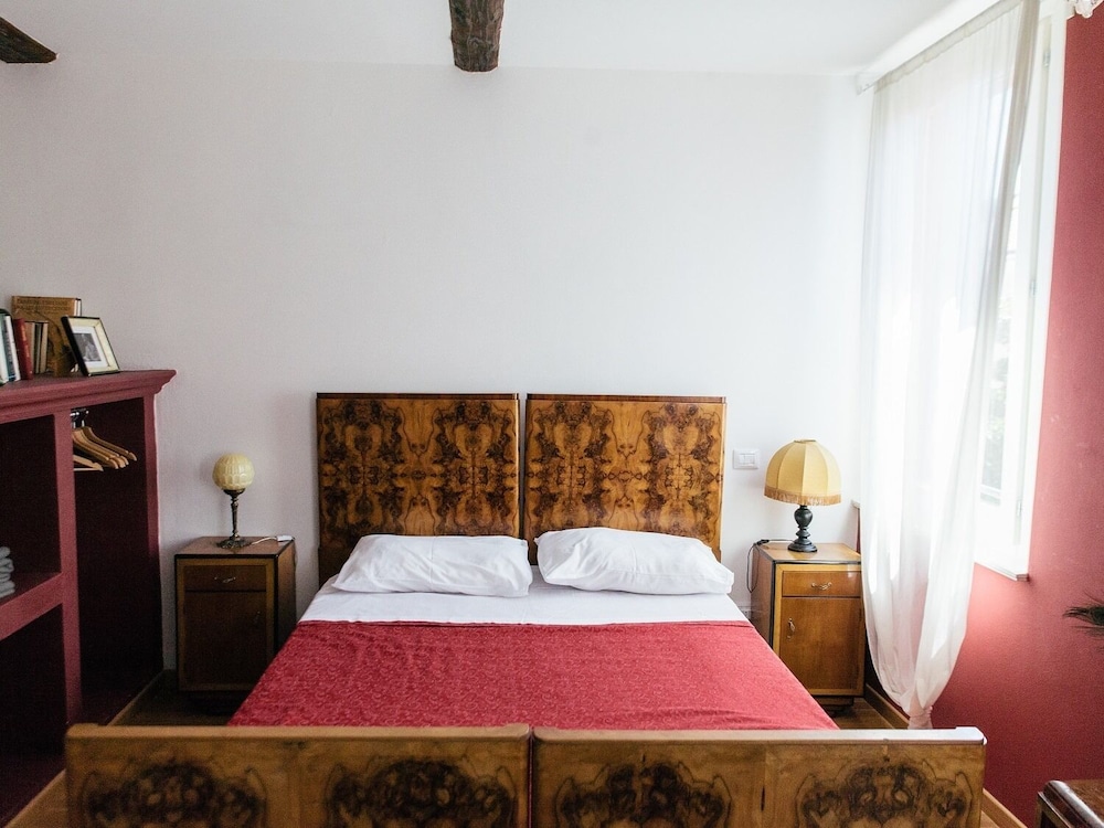 Il Fonticolo Room & Breakfast Il Fonticolo Room & Breakfast