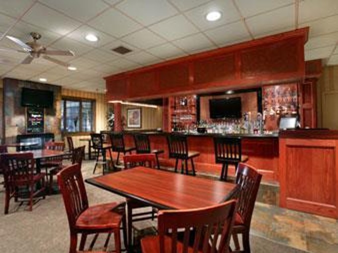 Ramada By Wyndham Mitchell Hotel & Conference Center Ramada By Wyndham Mitchell Hotel & Conference Center