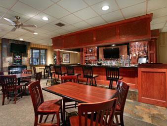 Ramada By Wyndham Mitchell Hotel & Conference Center 