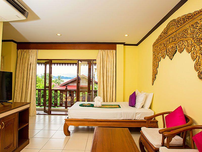 Buri Beach Resort 