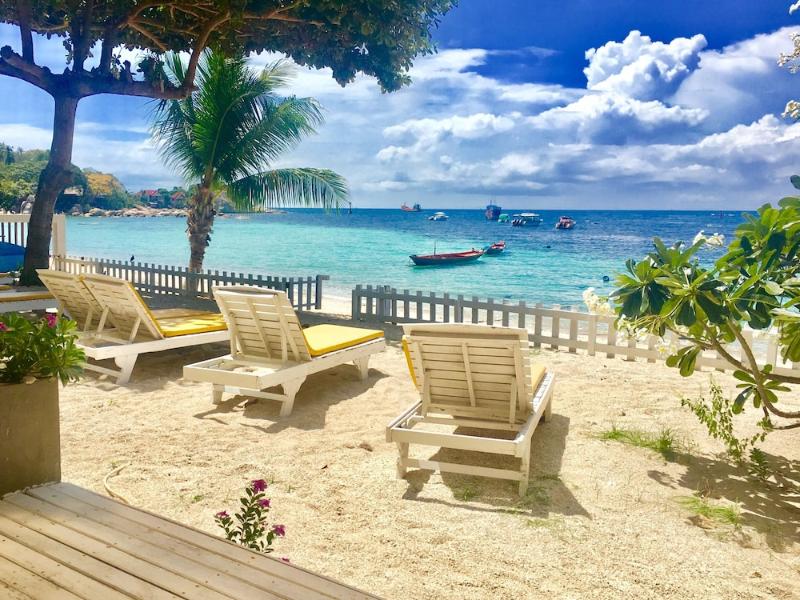 Coral View Maehaad Serviced Apartment 