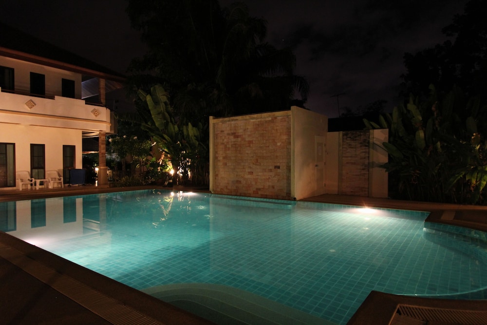 Babylon Pool Villas 