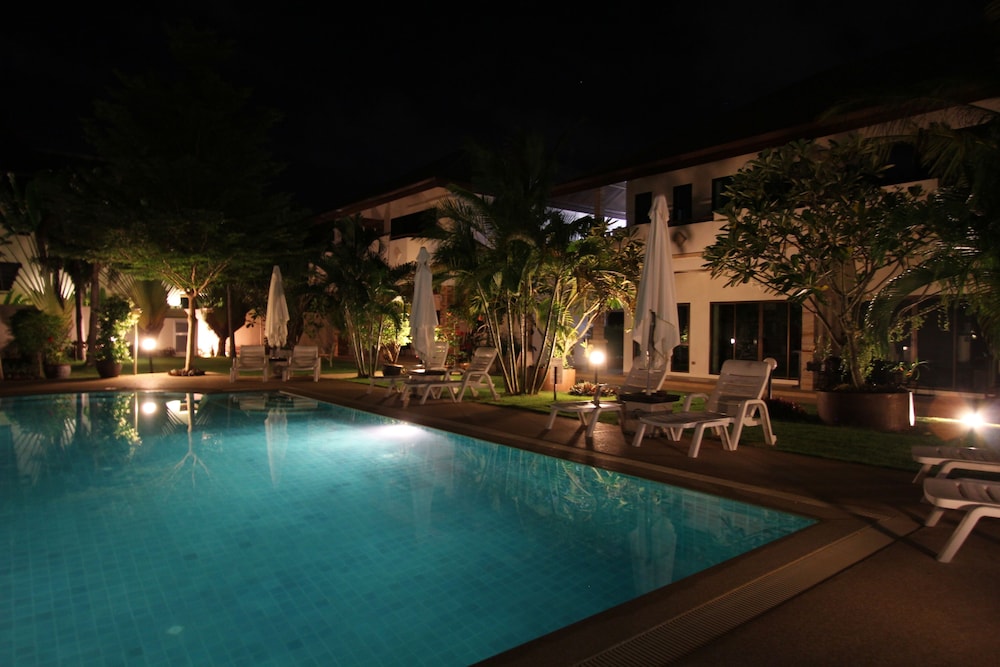 Babylon Pool Villas 
