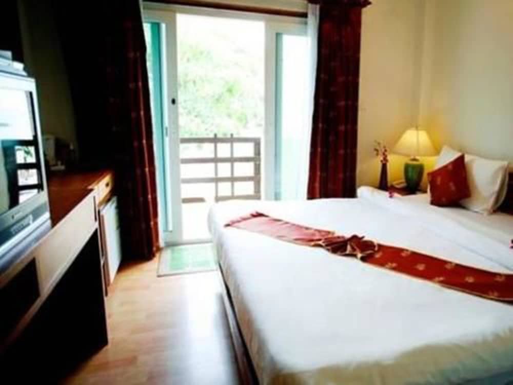 Krabi Tropical Beach Resort 