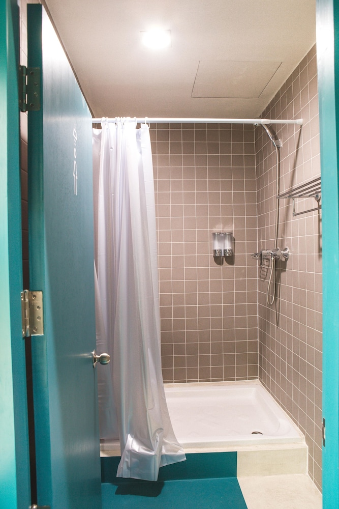 The Bob Hostel 