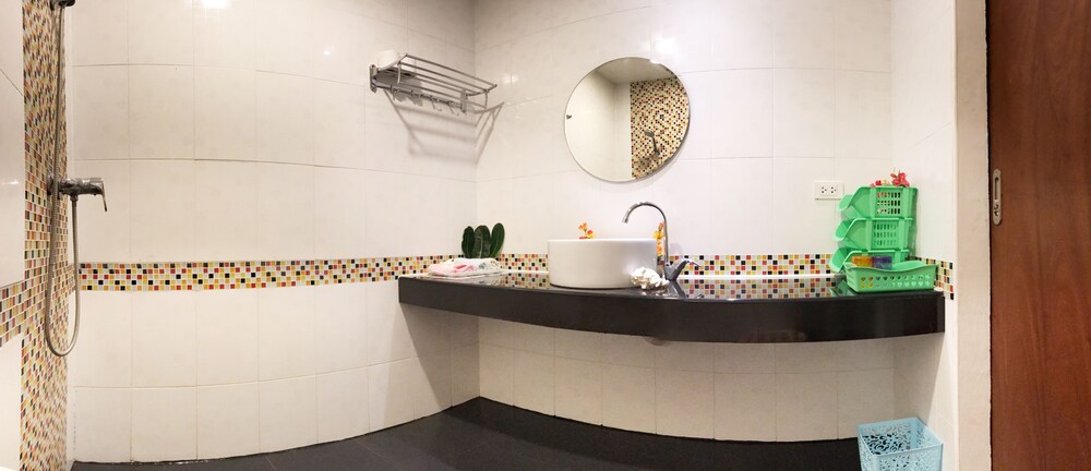 Oyo 1150 Sawasdee Orange Phuket Guest House 