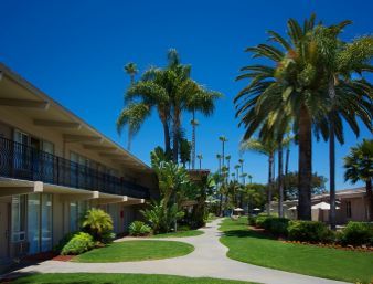 Ramada By Wyndham San Diego North Hotel & Conference Center 