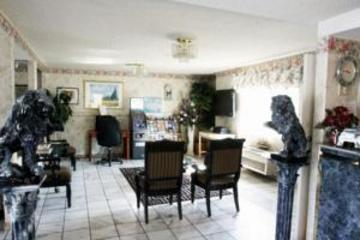 Sunburst Spa & Suites Motel 
