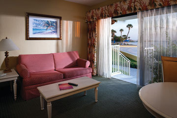 Alden Suites - A Beachfront Resort 