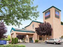 Howard Johnson Inn And Suites 