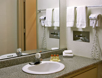 Days Inn By Wyndham Plainview 