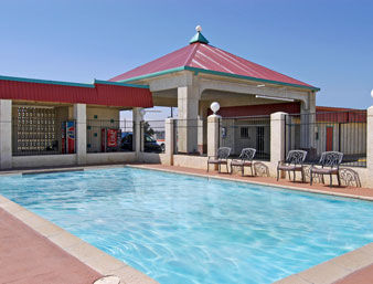 Days Inn By Wyndham Plainview 