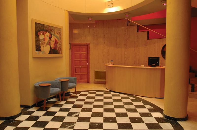 Apartamentos TuríSticos Los Girasoles Ii 