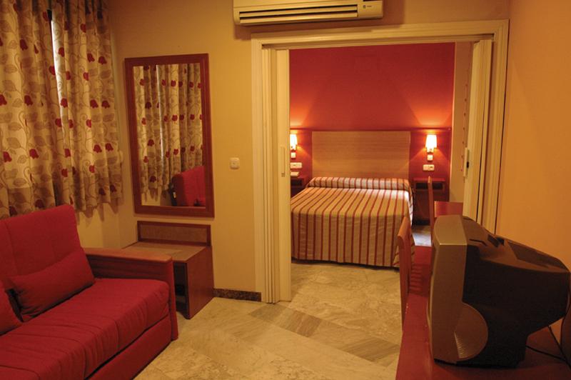 Apartamentos TuríSticos Los Girasoles Ii 