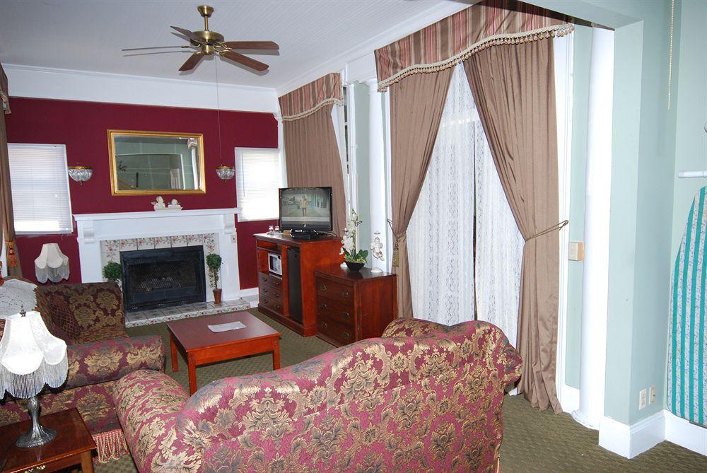 Rose Garden Inn 